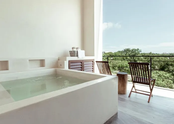 Prana Boutique Hotel 4*