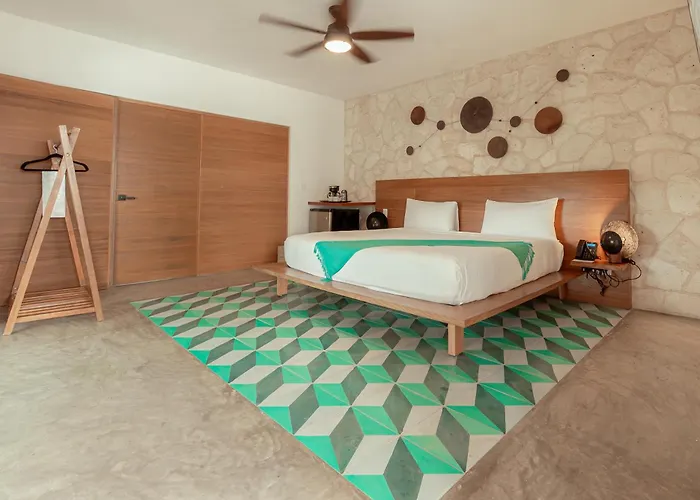 Prana Boutique 4*