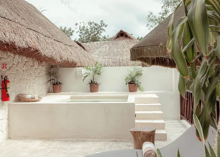 Prana Boutique 4*
