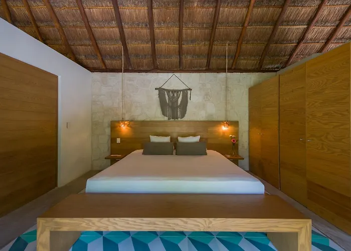 Prana Boutique Hotel 4*
