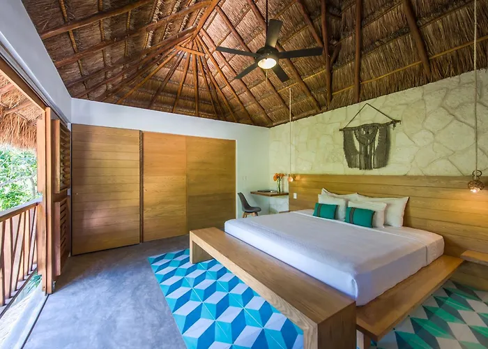 Prana Boutique Hotel 4*