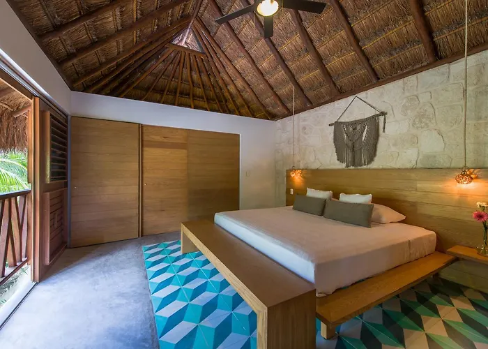 Prana Boutique Hotel 4*