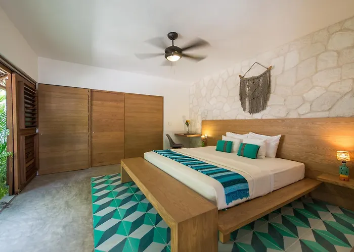 Prana Boutique Hotel 4*
